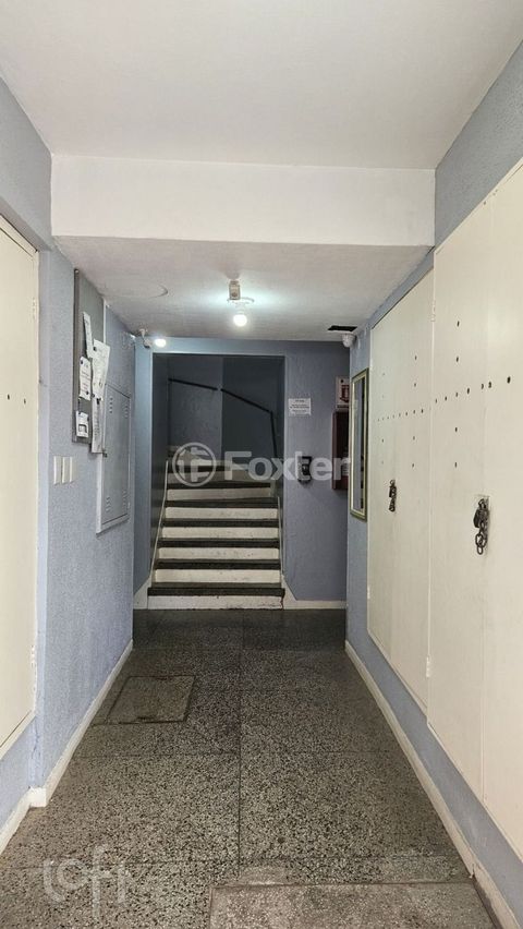 Image 3 - 892671