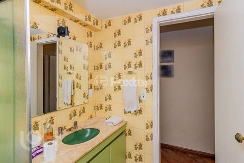 Image 19 - 892677
