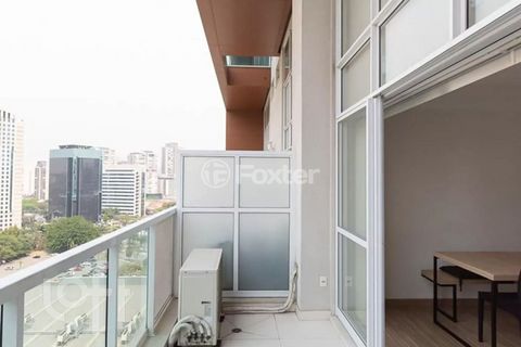 Image 17 - 892712