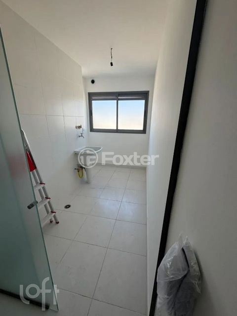 Image 7 - 892716