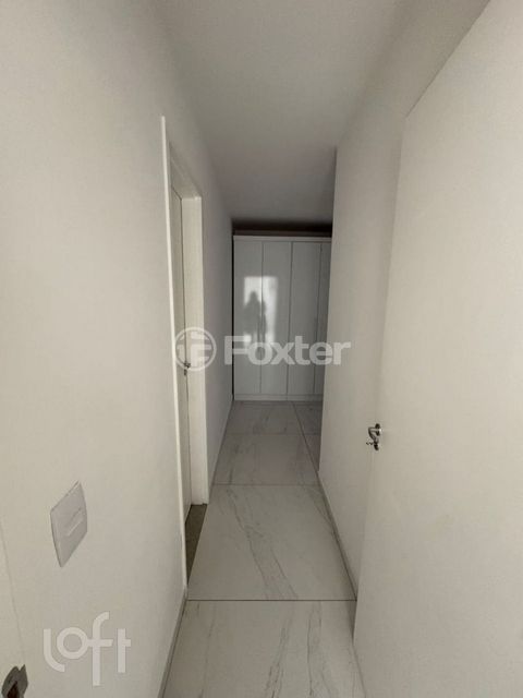 Image 11 - 892720