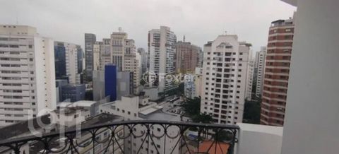 Image 8 - 892733