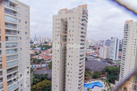 Image 9 - 892764