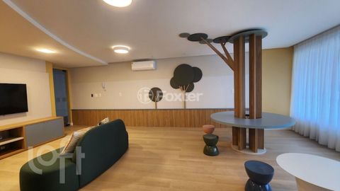 Image 8 - 892767