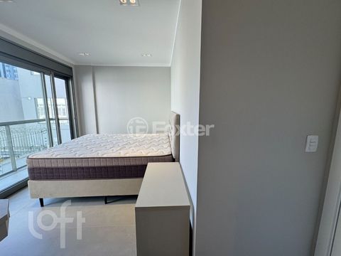 Image 8 - 892777