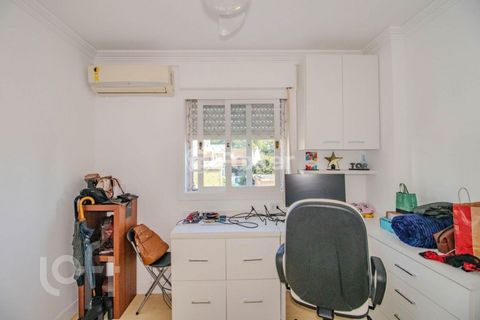 Image 17 - 892823