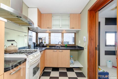 Image 13 - 892825