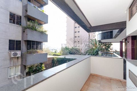 Image 17 - 892825