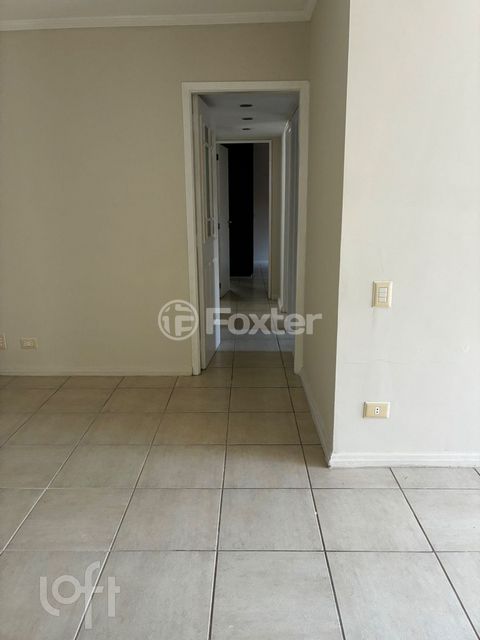 Image 4 - 892866