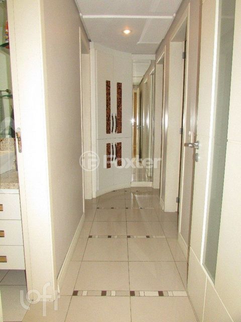 Image 7 - 892876