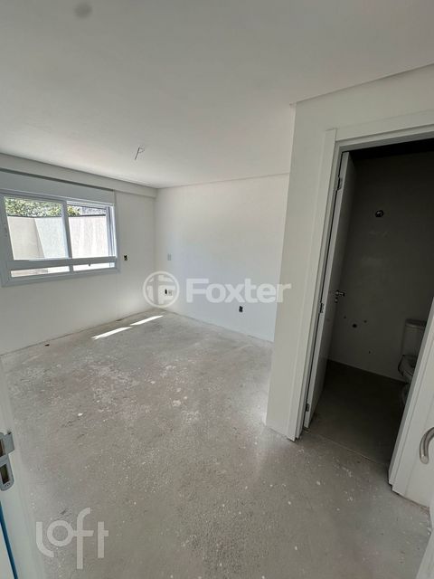 Image 4 - 892927