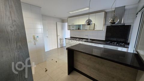 Image 7 - 892977