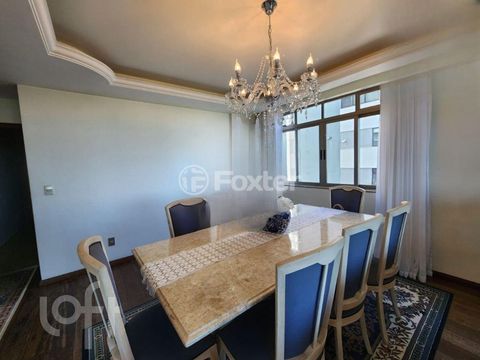 Image 7 - 892980