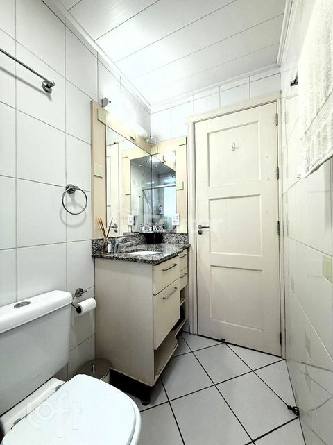 Image 7 - 892982
