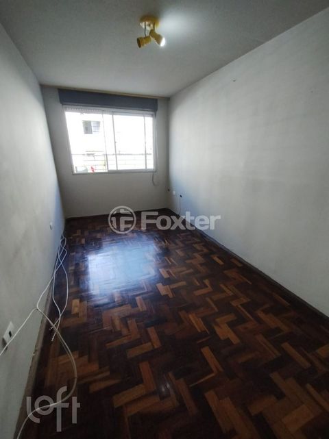Image 1 - 892985