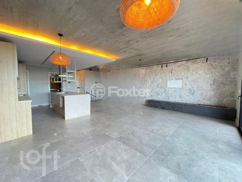 Image 3 - 893005