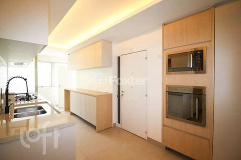 Image 9 - 893009