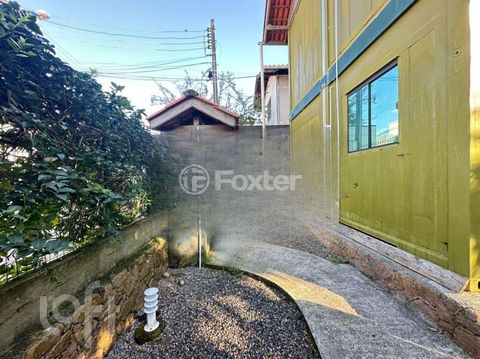 Image 4 - 893030