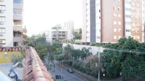 Image 8 - 893036