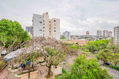 Image 10 - 893134