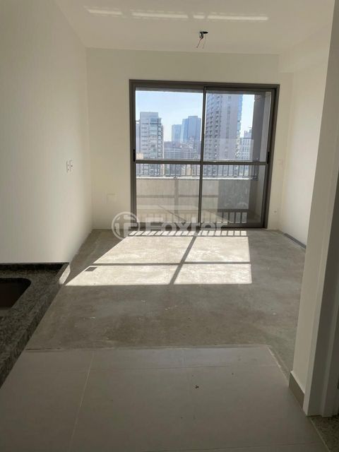 Image 1 - 893148
