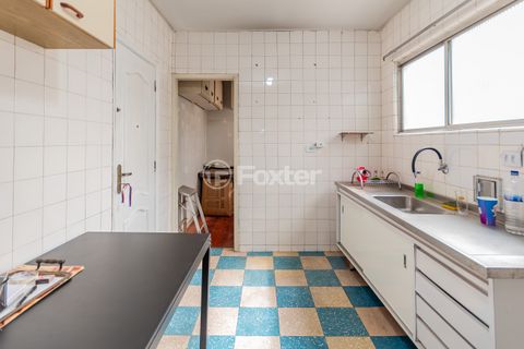 Image 17 - 893195