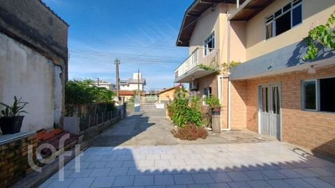 Image 9 - 893210