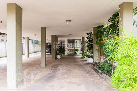 Image 19 - 893286