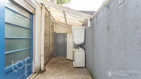 Image 7 - 893295