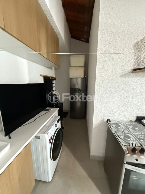 Image 3 - 893297