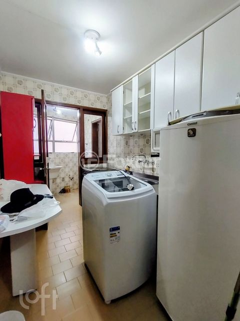 Image 9 - 893303