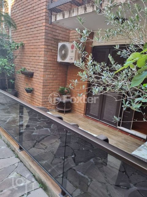 Image 7 - 893320