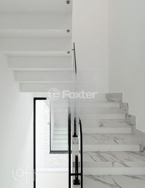 Image 17 - 893352