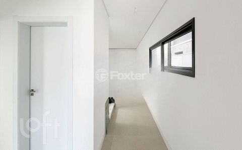 Image 9 - 893352