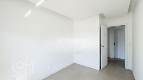 Image 10 - 893352