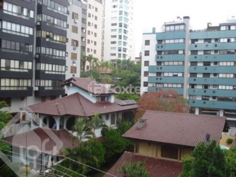 Image 8 - 893361