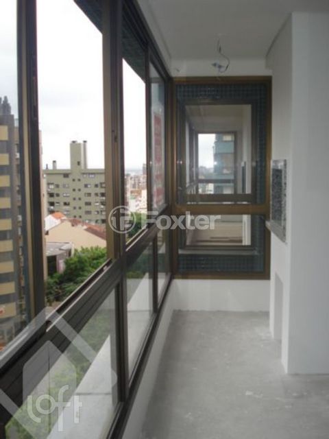 Image 9 - 893361