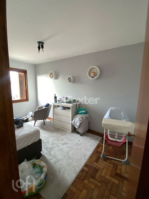 Image 3 - 893385