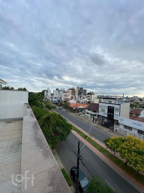 Image 14 - 893385