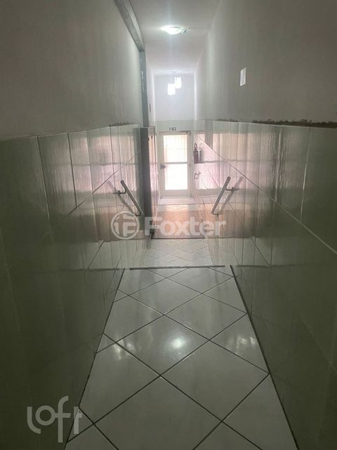 Image 3 - 893390