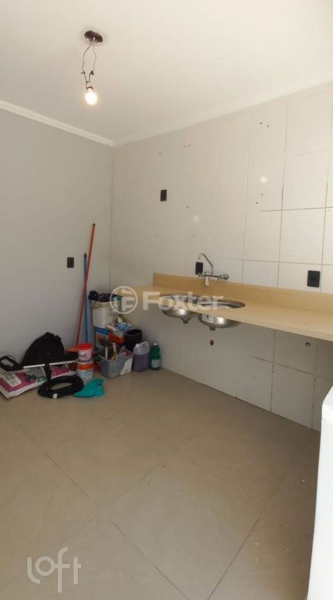 Image 8 - 893400