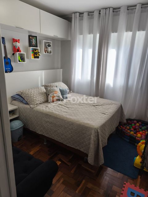 Image 6 - 893447
