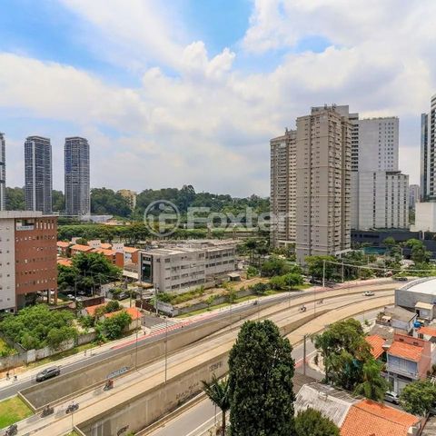Image 7 - 893548