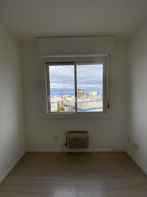Image 7 - 893616