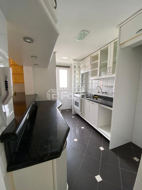 Image 9 - 893616