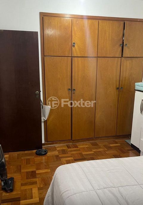 Image 7 - 893648