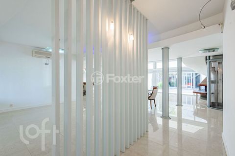 Image 1 - 893651