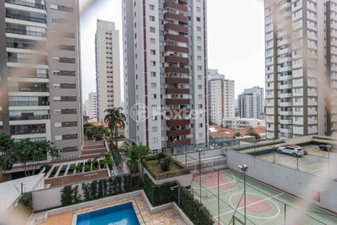 Image 4 - 893657