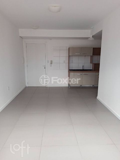 Image 2 - 893663