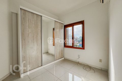 Image 8 - 893666